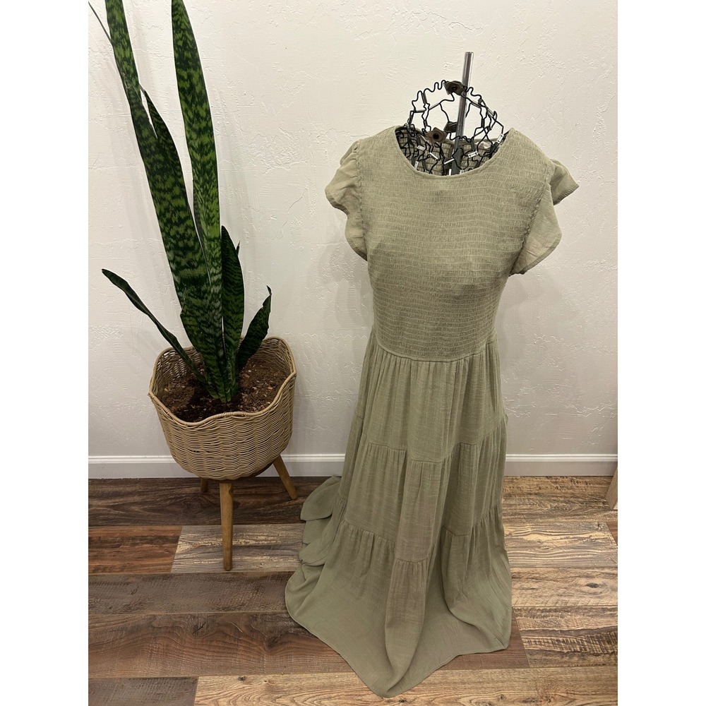 Sweet Wanderer Sage Green Smocked Tiered Maxi Dress‎ Flutter Sleeve Medium